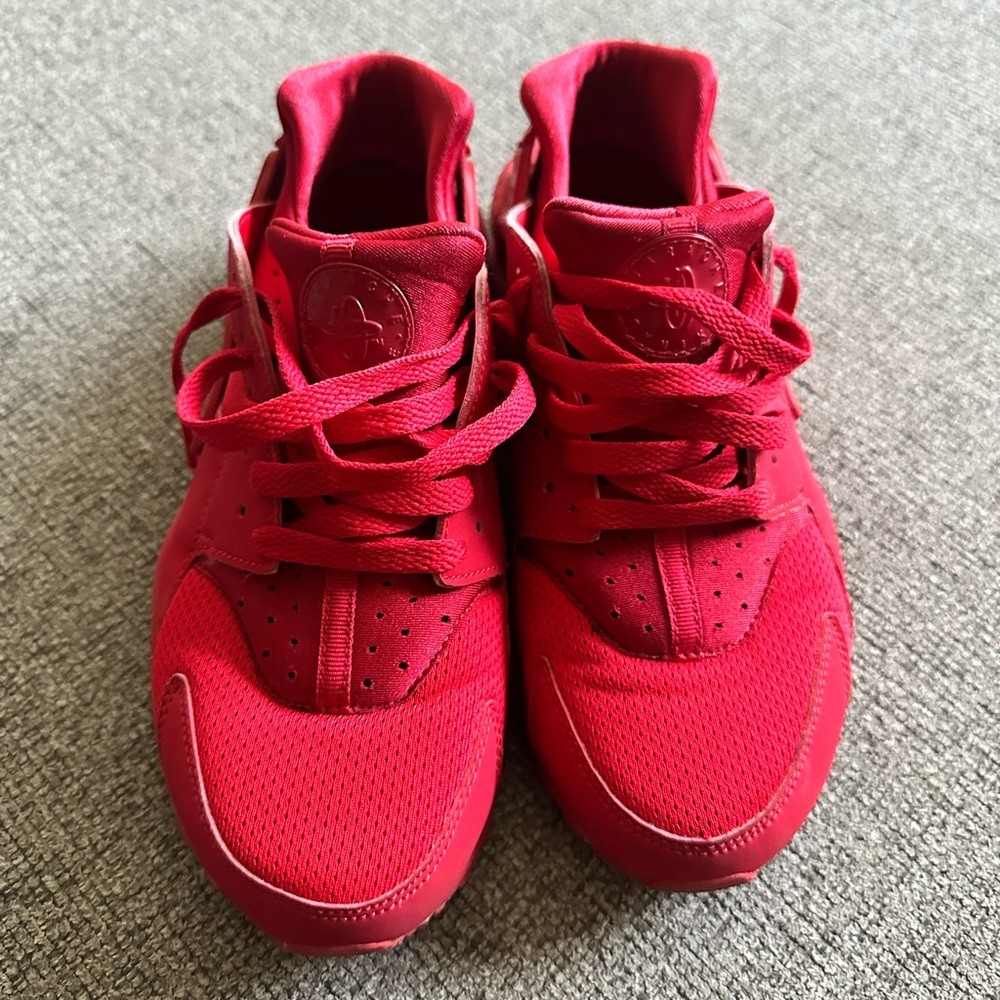Red huaraches